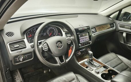 Volkswagen Touareg III, 2012 год, 1 899 000 рублей, 7 фотография