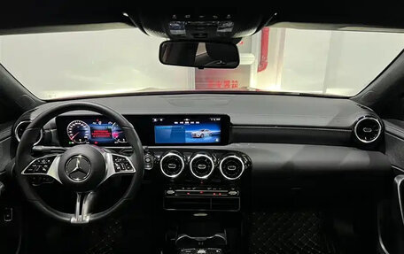 Mercedes-Benz A-Класс, 2023 год, 2 167 000 рублей, 7 фотография