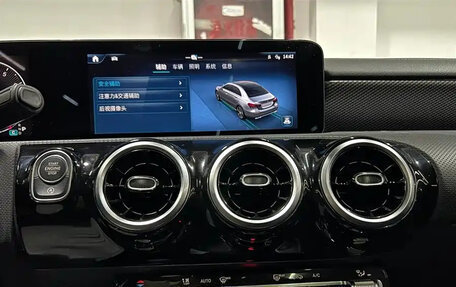 Mercedes-Benz A-Класс, 2023 год, 2 167 000 рублей, 12 фотография