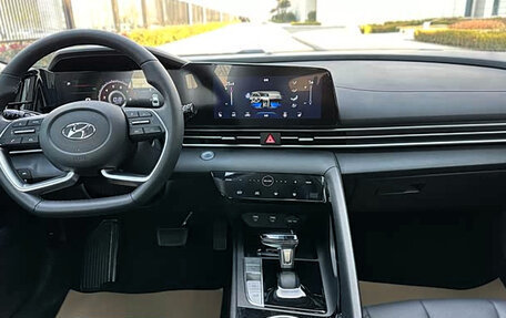 Hyundai Elantra, 2022 год, 1 480 000 рублей, 8 фотография