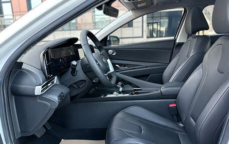 Hyundai Elantra, 2022 год, 1 480 000 рублей, 7 фотография