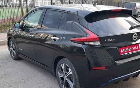 Nissan Leaf II, 2017 год, 1 670 000 рублей, 3 фотография