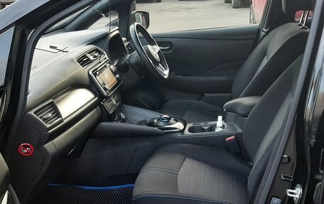 Nissan Leaf II, 2017 год, 1 670 000 рублей, 13 фотография