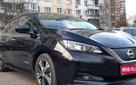 Nissan Leaf II, 2017 год, 1 670 000 рублей, 7 фотография