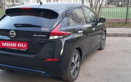 Nissan Leaf II, 2017 год, 1 670 000 рублей, 5 фотография