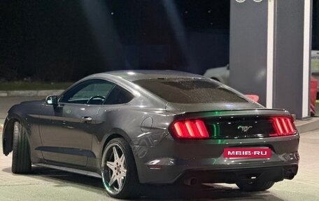 Ford Mustang VI рестайлинг, 2015 год, 2 069 000 рублей, 6 фотография