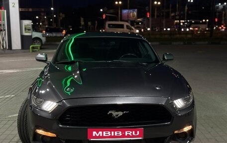 Ford Mustang VI рестайлинг, 2015 год, 2 069 000 рублей, 4 фотография