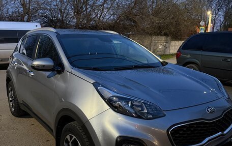 KIA Sportage IV рестайлинг, 2019 год, 2 200 000 рублей, 6 фотография