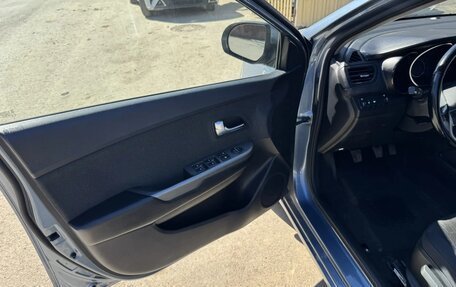 KIA Rio III рестайлинг, 2015 год, 920 000 рублей, 18 фотография