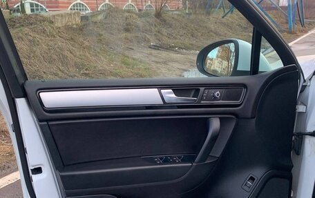 Volkswagen Touareg III, 2014 год, 2 550 000 рублей, 16 фотография