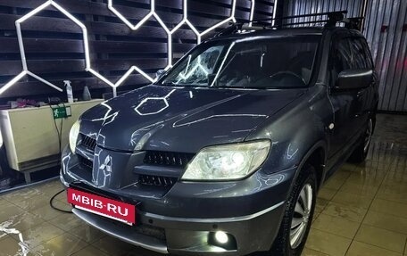 Mitsubishi Outlander III рестайлинг 3, 2006 год, 560 000 рублей, 2 фотография