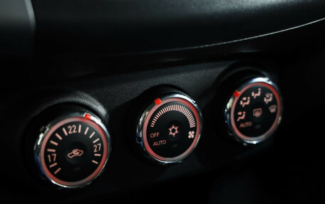 Mitsubishi Outlander III рестайлинг 3, 2011 год, 1 199 000 рублей, 15 фотография