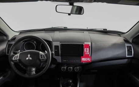 Mitsubishi Outlander III рестайлинг 3, 2011 год, 1 199 000 рублей, 9 фотография