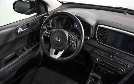 KIA Sportage IV рестайлинг, 2021 год, 1 799 000 рублей, 8 фотография