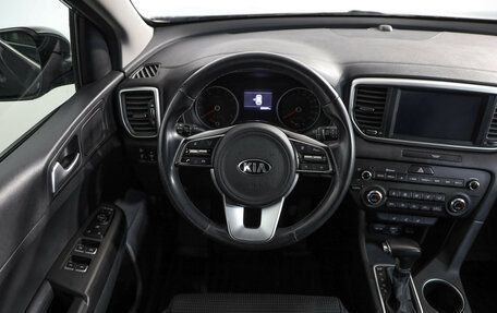 KIA Sportage IV рестайлинг, 2021 год, 1 799 000 рублей, 10 фотография