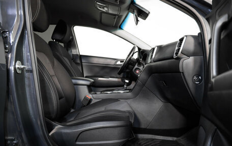 KIA Sportage IV рестайлинг, 2021 год, 1 799 000 рублей, 21 фотография