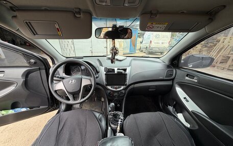 Hyundai Solaris II рестайлинг, 2015 год, 900 000 рублей, 12 фотография