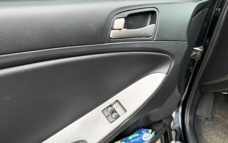 Hyundai Solaris II рестайлинг, 2015 год, 900 000 рублей, 21 фотография