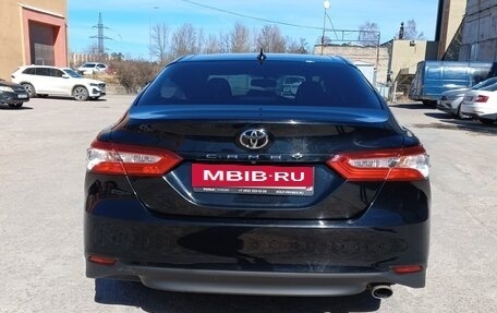 Toyota Camry, 2018 год, 2 600 000 рублей, 4 фотография