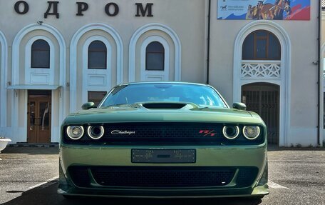 Dodge Challenger III рестайлинг 2, 2022 год, 11 000 000 рублей, 1 фотография