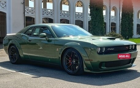 Dodge Challenger III рестайлинг 2, 2022 год, 11 000 000 рублей, 6 фотография
