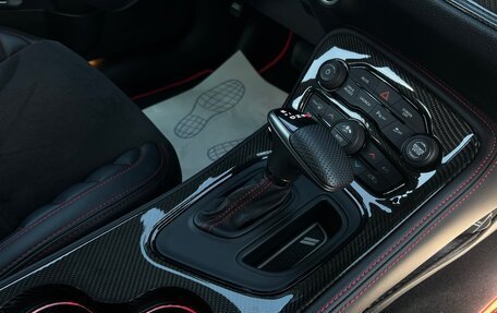 Dodge Challenger III рестайлинг 2, 2022 год, 11 000 000 рублей, 11 фотография