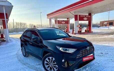 Toyota RAV4, 2021 год, 3 850 000 рублей, 1 фотография