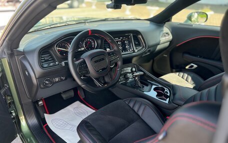 Dodge Challenger III рестайлинг 2, 2022 год, 11 000 000 рублей, 12 фотография