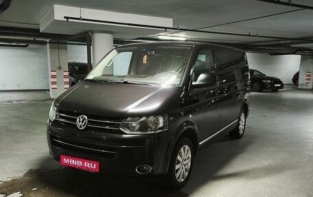 Volkswagen Multivan T5, 2012 год, 2 353 000 рублей, 1 фотография