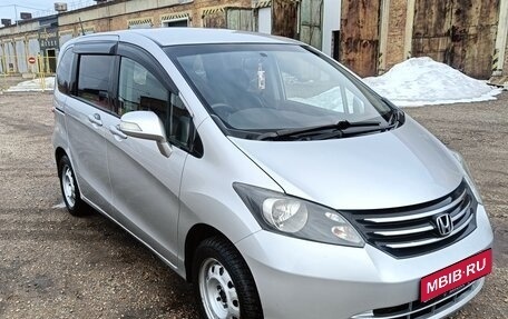 Honda Freed I, 2010 год, 900 000 рублей, 1 фотография