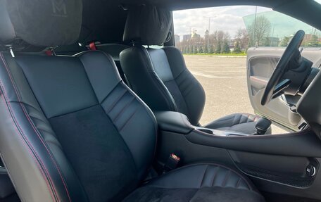 Dodge Challenger III рестайлинг 2, 2022 год, 11 000 000 рублей, 16 фотография