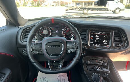 Dodge Challenger III рестайлинг 2, 2022 год, 11 000 000 рублей, 18 фотография