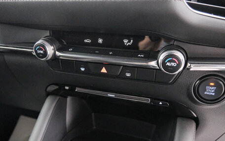 Mazda 3, 2021 год, 2 069 000 рублей, 18 фотография