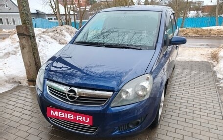 Opel Zafira B, 2011 год, 630 000 рублей, 2 фотография