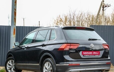 Volkswagen Tiguan II, 2018 год, 2 400 000 рублей, 6 фотография