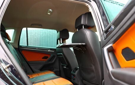 Volkswagen Tiguan II, 2018 год, 2 400 000 рублей, 10 фотография