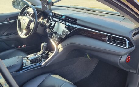 Toyota Camry, 2019 год, 2 830 000 рублей, 15 фотография