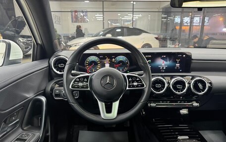 Mercedes-Benz A-Класс, 2022 год, 2 214 000 рублей, 16 фотография