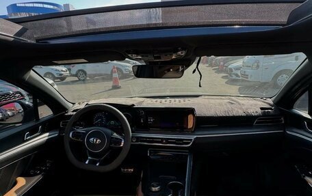 KIA K5, 2022 год, 2 443 800 рублей, 10 фотография