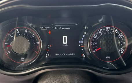 Dodge Challenger III рестайлинг 2, 2018 год, 3 400 000 рублей, 8 фотография