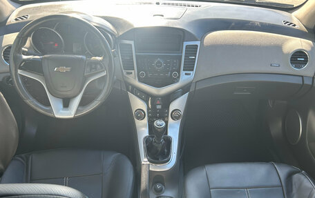 Chevrolet Cruze II, 2010 год, 495 000 рублей, 8 фотография