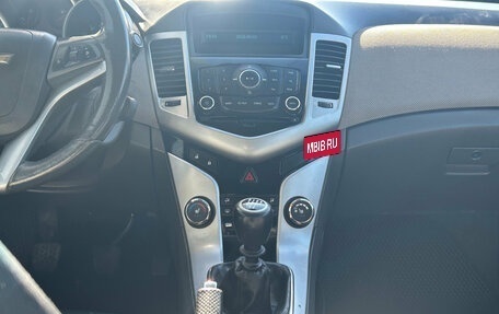 Chevrolet Cruze II, 2010 год, 495 000 рублей, 9 фотография