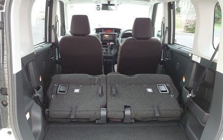 Toyota Roomy I, 2023 год, 864 000 рублей, 15 фотография