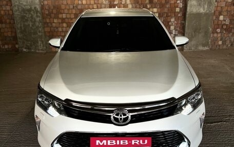 Toyota Camry, 2017 год, 2 900 000 рублей, 2 фотография