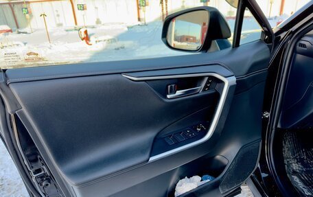 Toyota RAV4, 2021 год, 3 850 000 рублей, 14 фотография