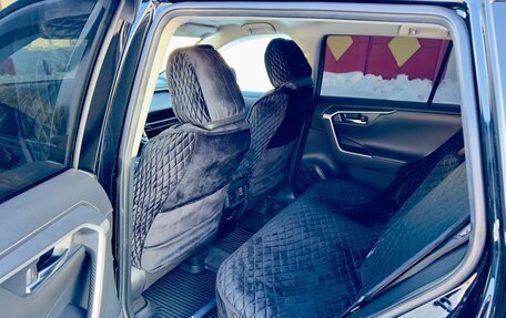 Toyota RAV4, 2021 год, 3 850 000 рублей, 13 фотография