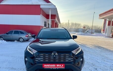 Toyota RAV4, 2021 год, 3 850 000 рублей, 8 фотография