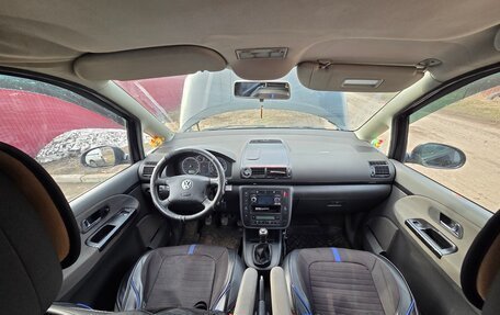 Volkswagen Sharan I рестайлинг, 2004 год, 650 000 рублей, 11 фотография