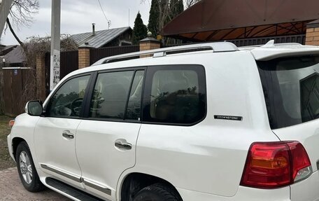 Toyota Land Cruiser 200, 2014 год, 4 300 000 рублей, 2 фотография