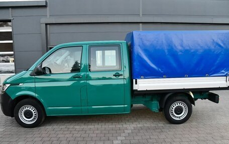 Volkswagen Multivan T6 рестайлинг, 2020 год, 1 360 000 рублей, 3 фотография